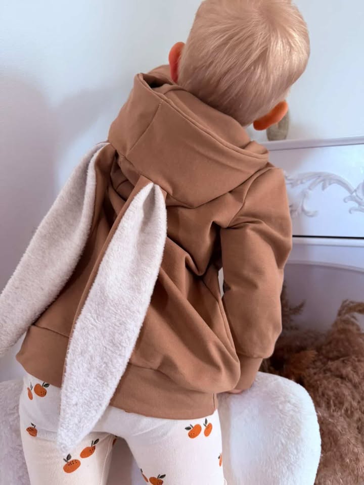 Papírový střih na dětskou mikinu s oušky "Aspen"