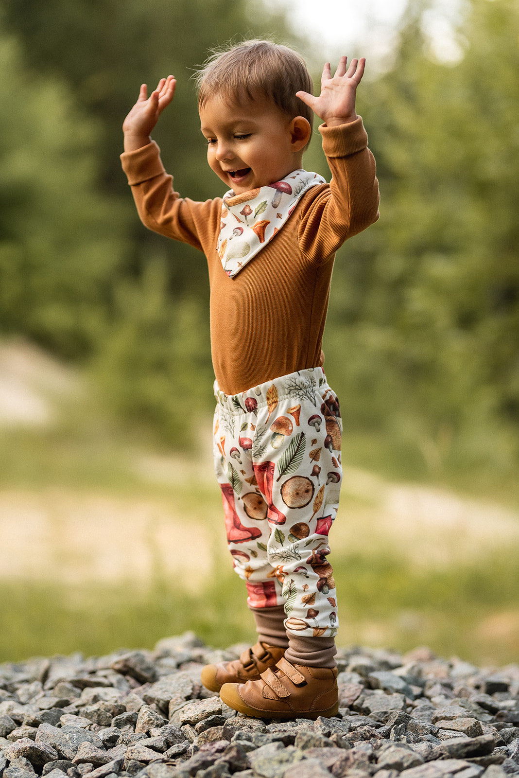 Střih na dětské legíny s nápletem na nohavicích "Chandler", 56-92 v PDF s fotonávodem