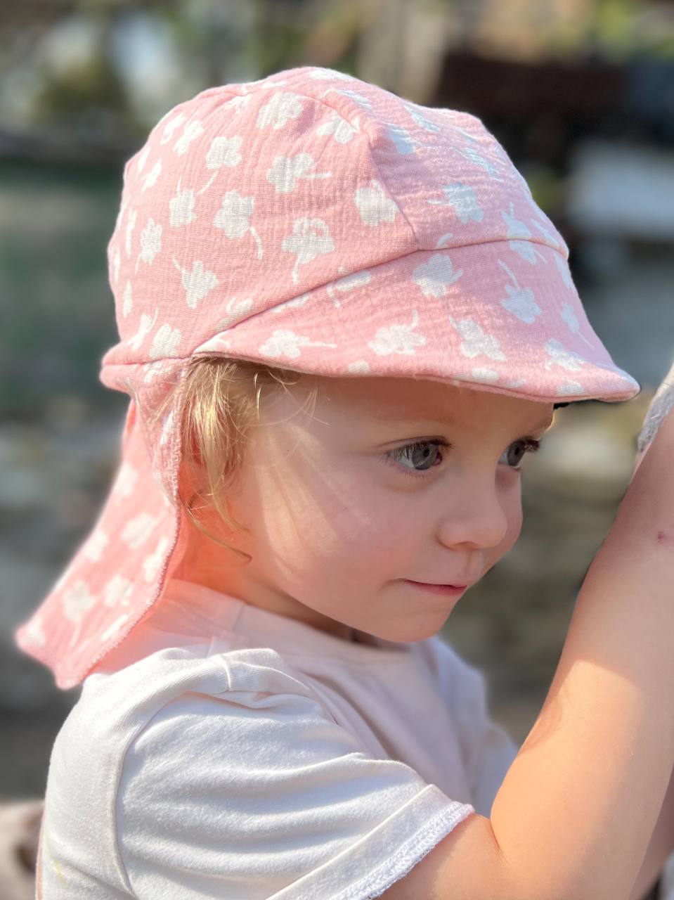 Dětská čepice s kšiltem a krytem krku proti slunci "Jacob"