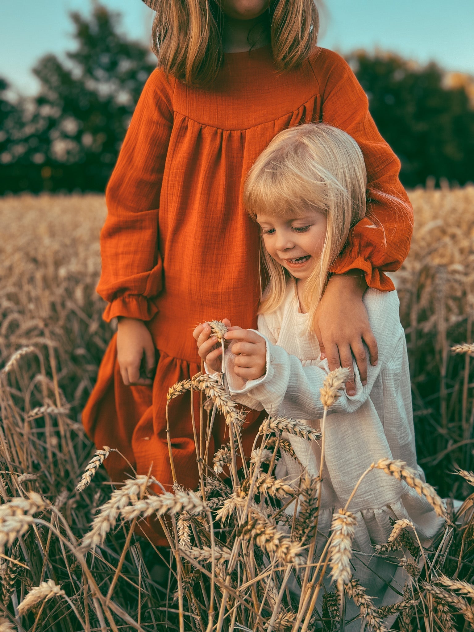 Střih na dětské mušelínové šaty "Romance" - 80 - 134 - Šibabi.cz