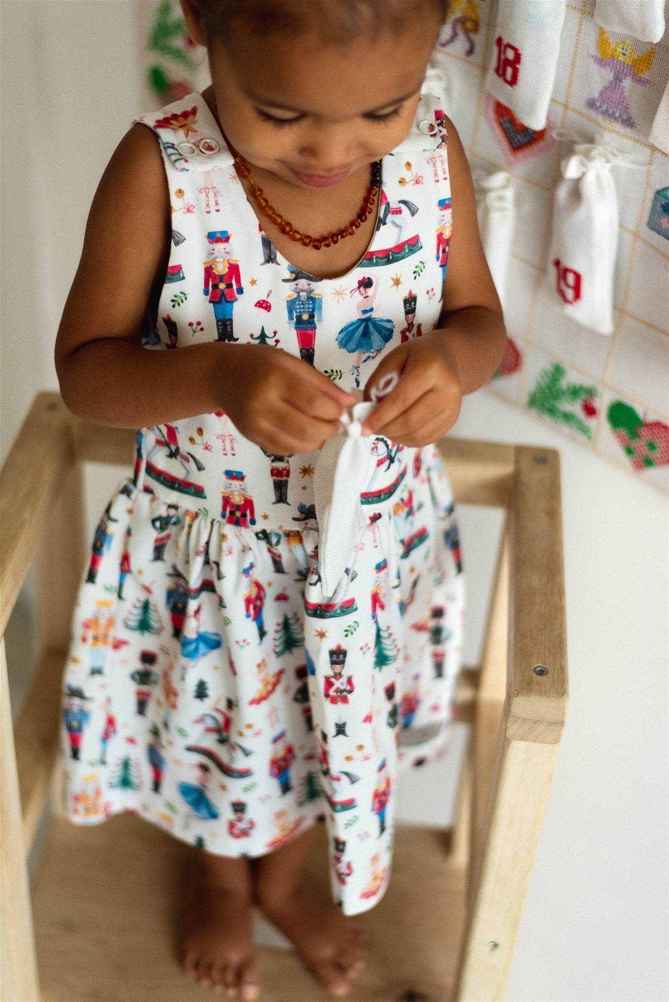 Střih na dětské šaty na traky "Sára" - 62 - 116 - Šibabi.cz