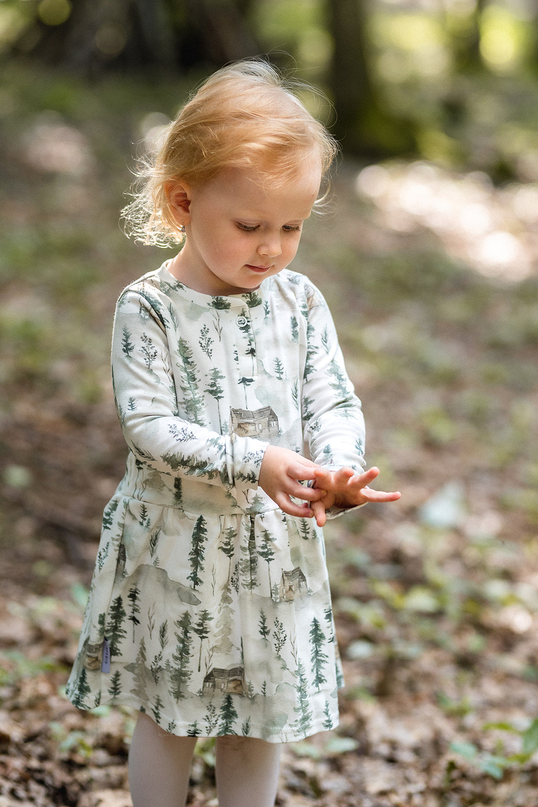 Dětské šaty s volánkem a legou "Penelope" - Digitální střih/ PDF