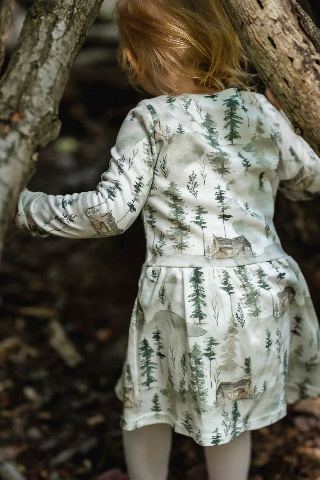 Penelope girl knitt dress with Ruffles 