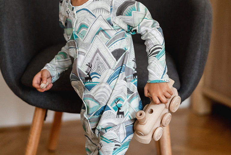 Sewing pattern for children's jumpsuit with buttons 