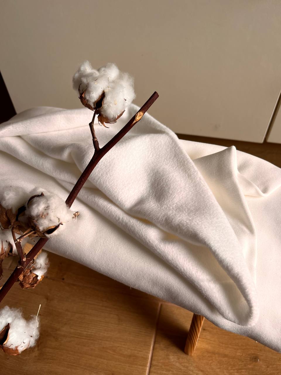 Alpen Fleece s počesem na rubu - krémová bílá